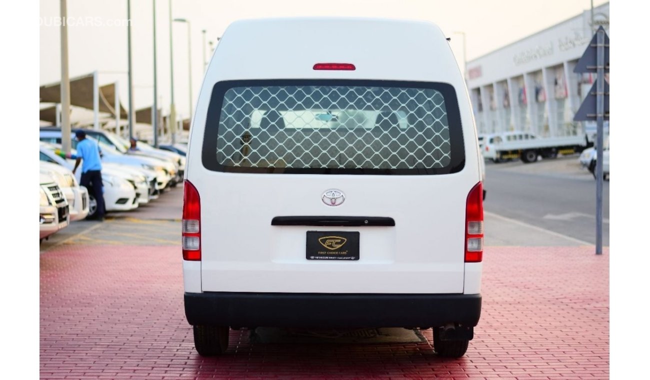 Toyota Hiace 2014 | TOYOTA HIACE | HIGHROOF DELIVERY VAN | 3-STR 5-DOORS | GCC | VERY WELL-MAINTAINED | SPECTACUL