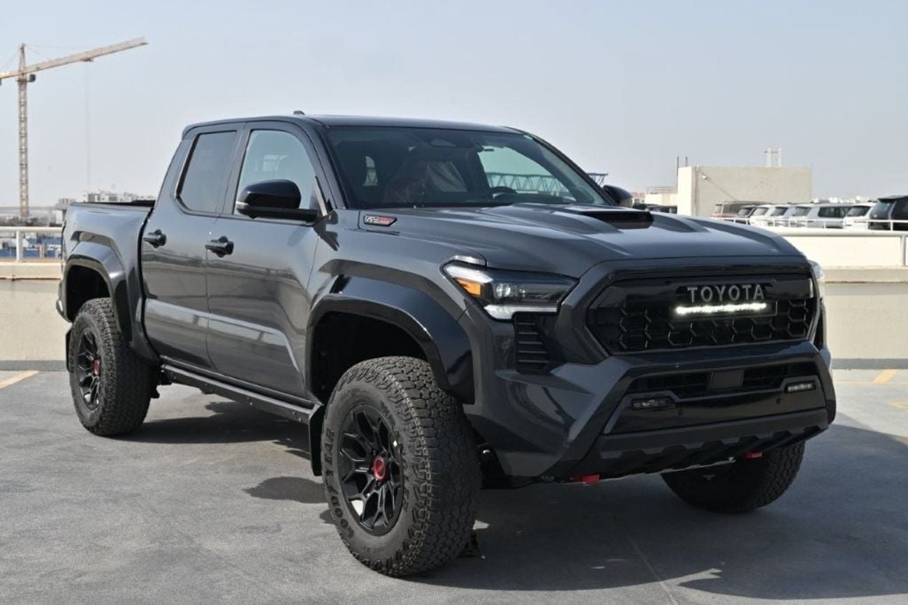 Toyota Tacoma HYBRID 2.4L A/T GRAY/RED