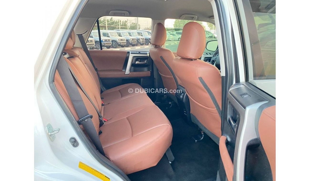 Toyota 4Runner 2017 TOYOTA 4 RUNNER SR5 / MID OPTION