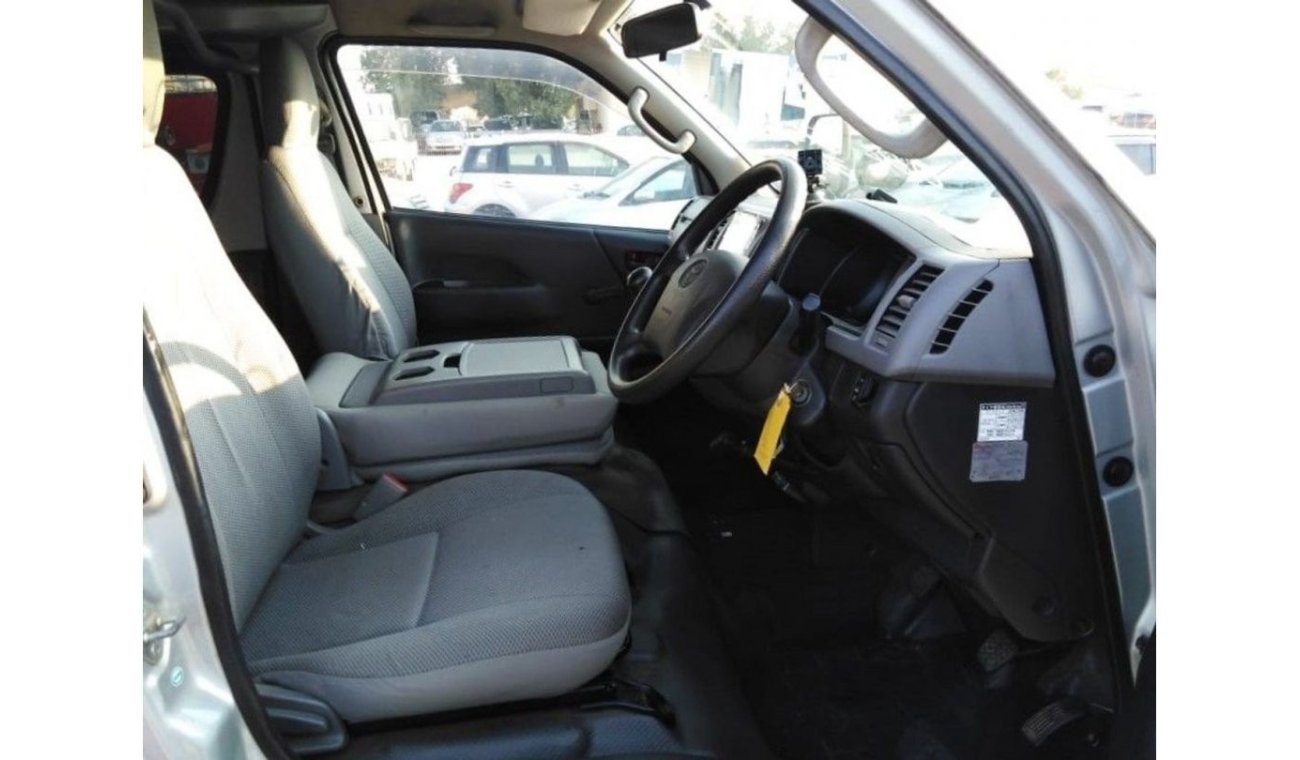 Toyota Hiace Hiace van RIGHT HAND DRIVE (PM132)