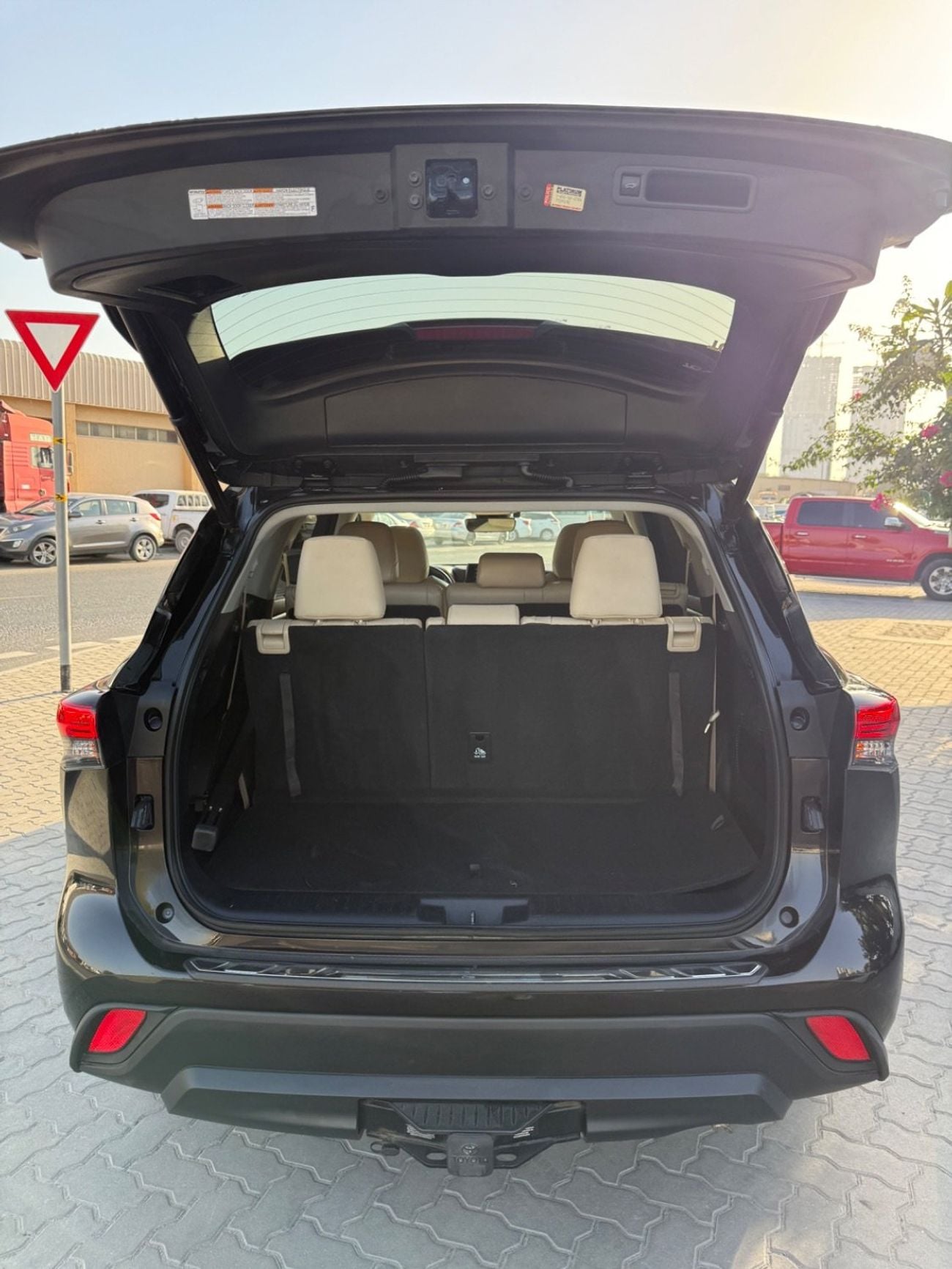 Toyota Highlander XLE HYBRID 2020 FULL OPTION 7 SEATS CANADA SPEC EXCELLENT CONDITION