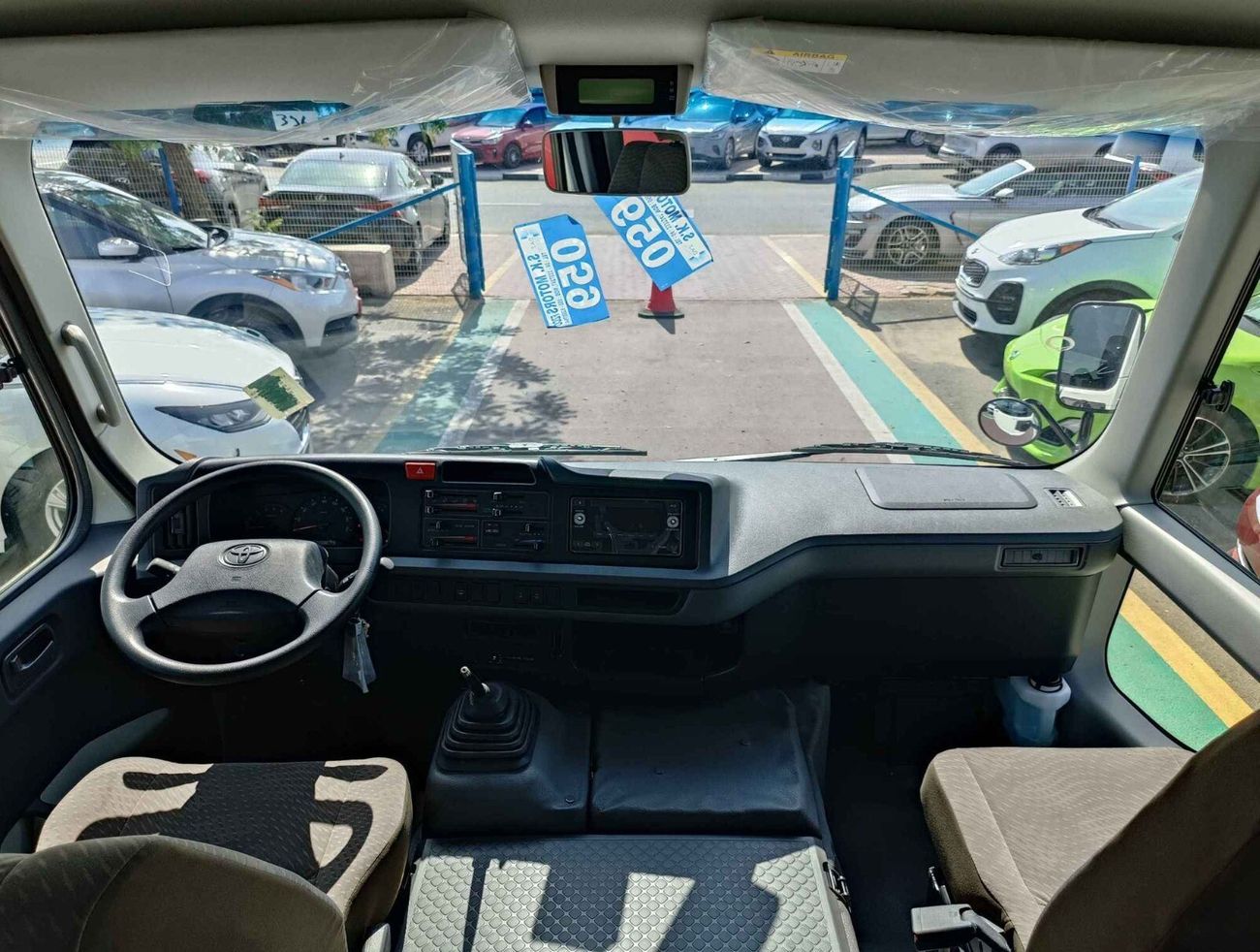 Toyota Coaster 4.2L V6 DIESEL / 23 STR M/T / AUTO DOOR /  LUGGAGE RACKS (CODE # CD42B)