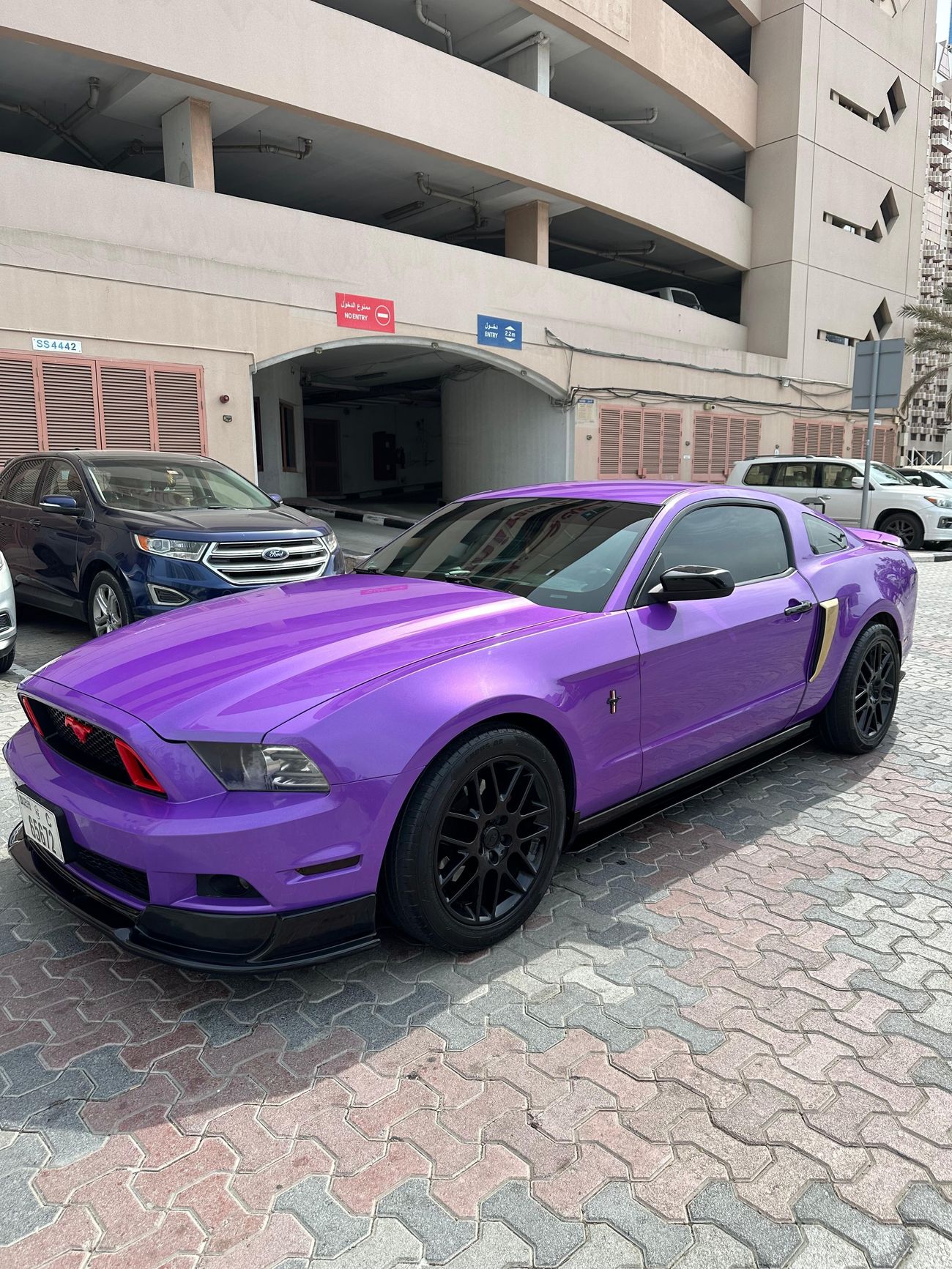 Ford Mustang Std 3.7L Coupe A/T