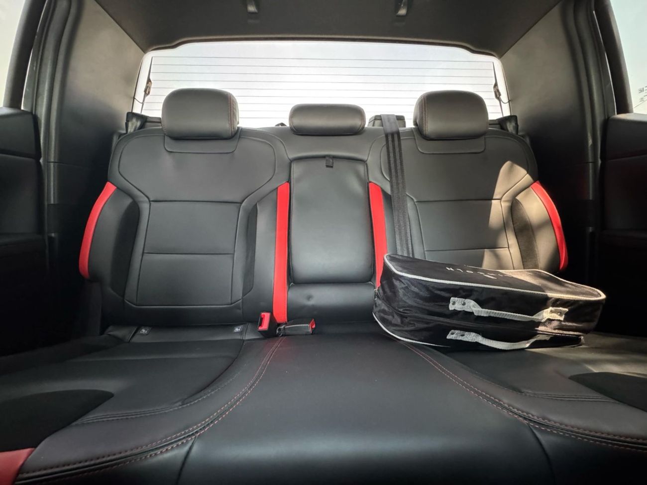 Ford Ranger Raptor **2024**GCC SPEC UNDER WARRANTY AND SERVICE NEAT AND CLEAN