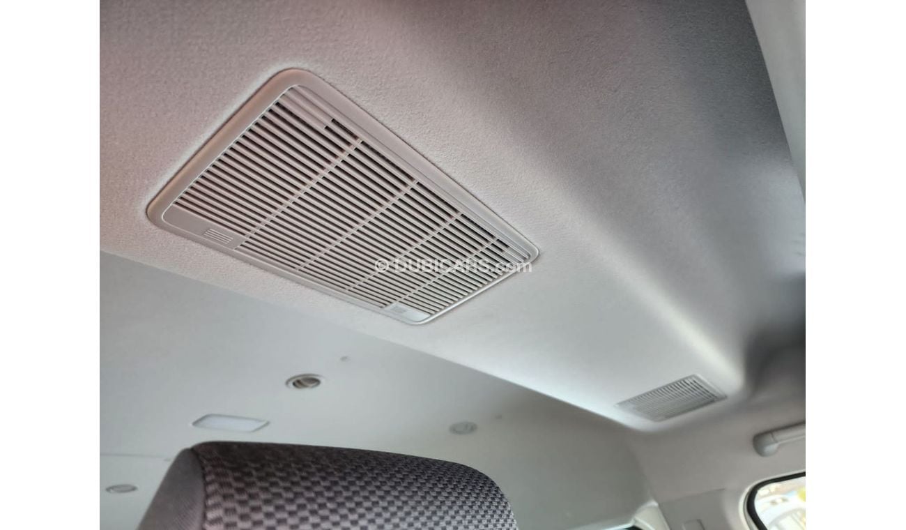 تويوتا هاياس TOYOTA HIACE 3.5 V6 AUTOMATIC