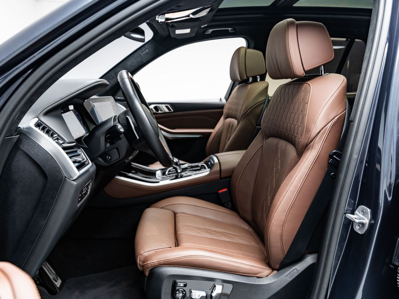 بي أم دبليو X5 M50i 4.4L