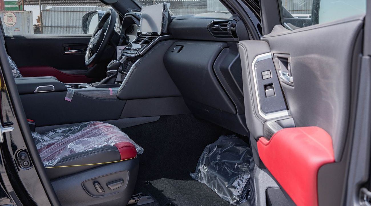 Toyota Land Cruiser ECT0113 - Toyota LC300 VXR  - 3.5L Hybrid At Black With Red 2025