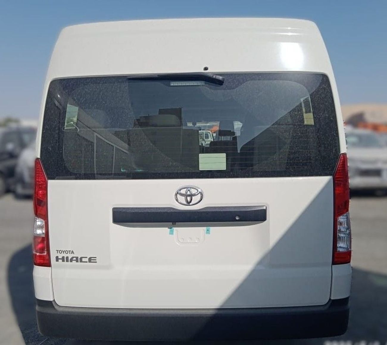 تويوتا هاياس NEW TOYOTA HIACE 3.5L 13STR BUS DX A/T 2026 MODEL