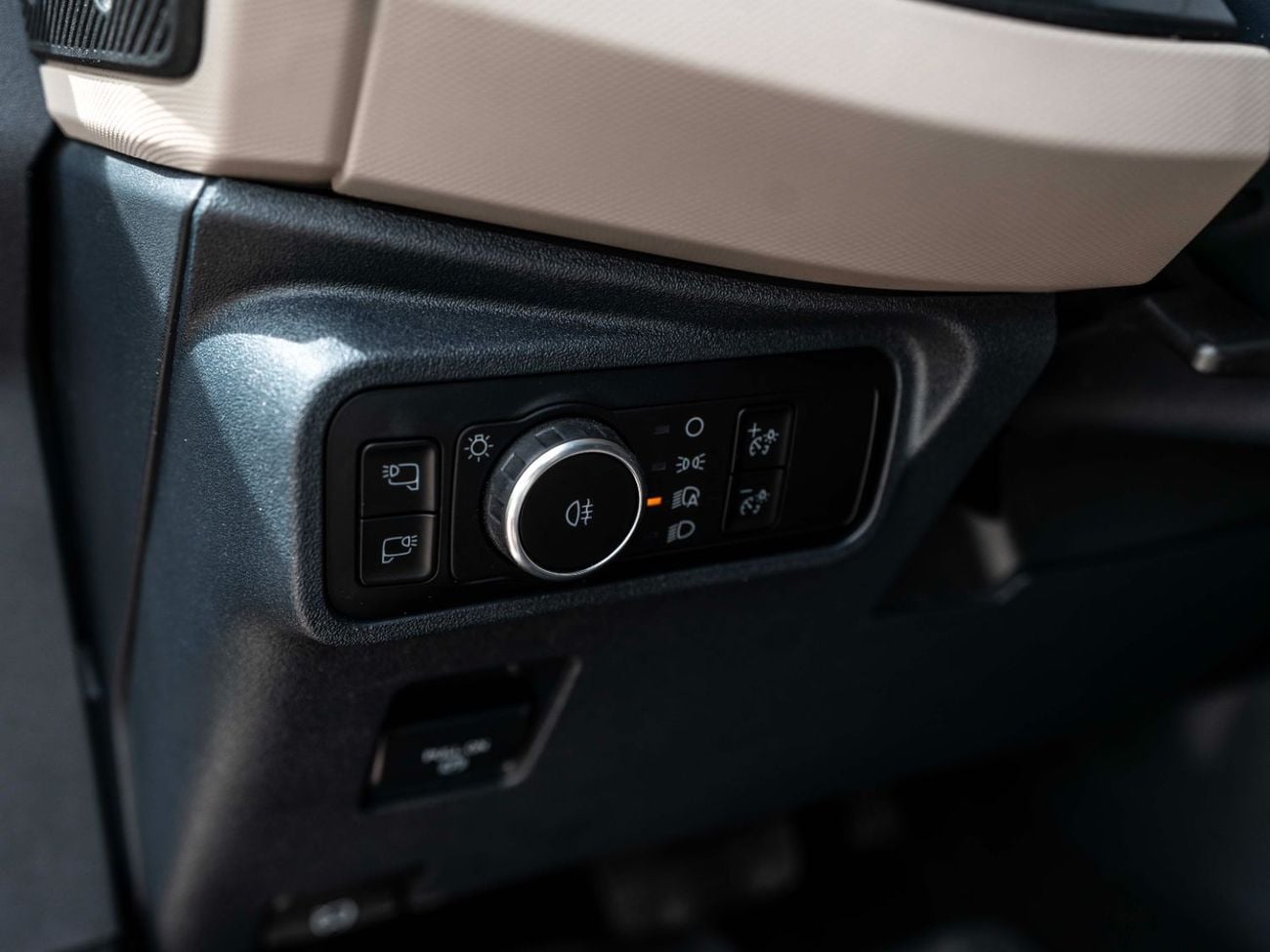 فورد برونكو Wildtrak 2.7L (4 Seater)