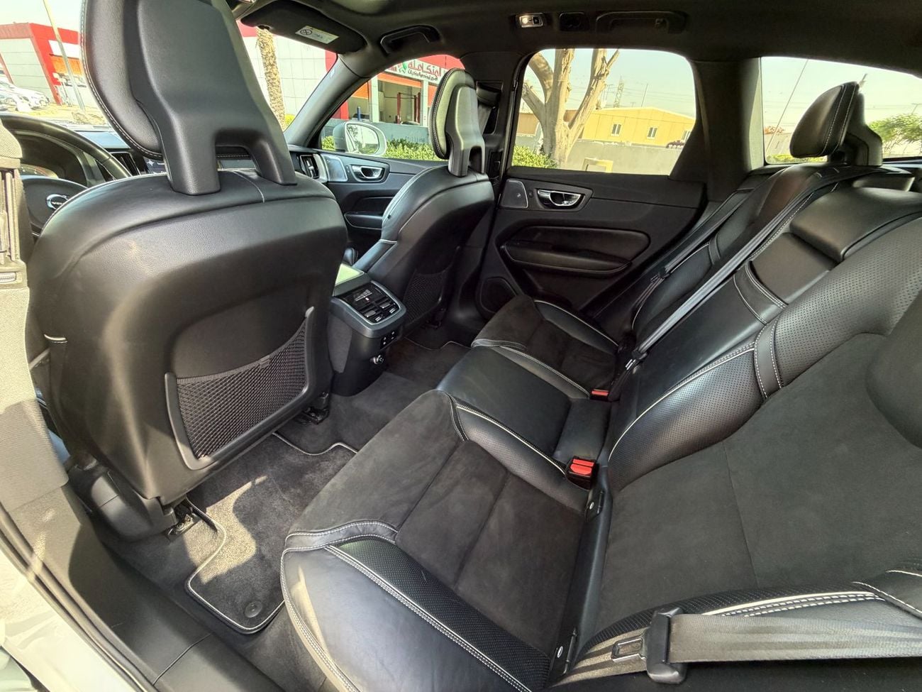 Volvo XC60 T6 R DESIGN HIGHLINE