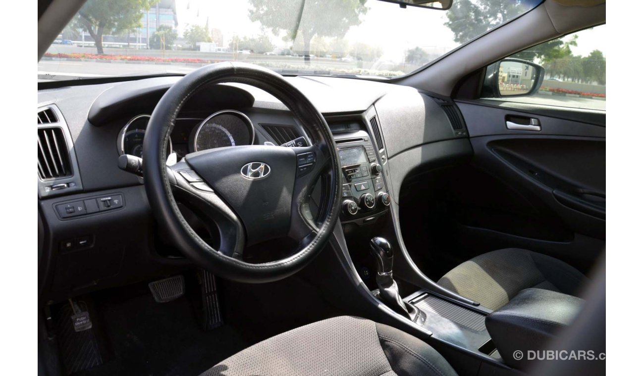 Hyundai Sonata (Panoramic Roof)