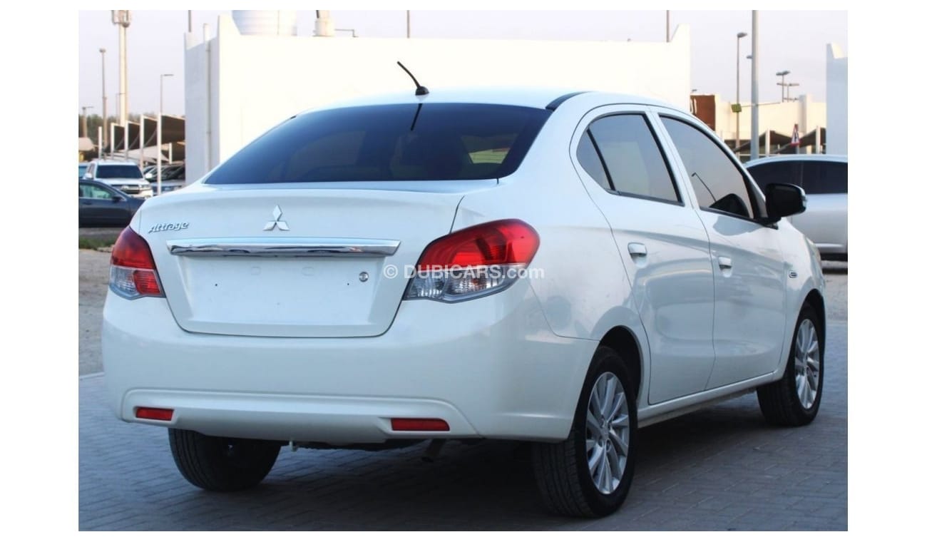 ميتسوبيشي اتراج GLX Std ميتسوبيشي اتراج 2020 خليجي بحالة ممتازة