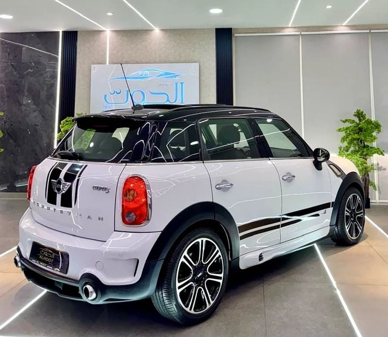 Mini Countryman UNIQUE JOINS COOPER WORKS || ACCIDENT FREE || GCC || PANORAMIC ROOF