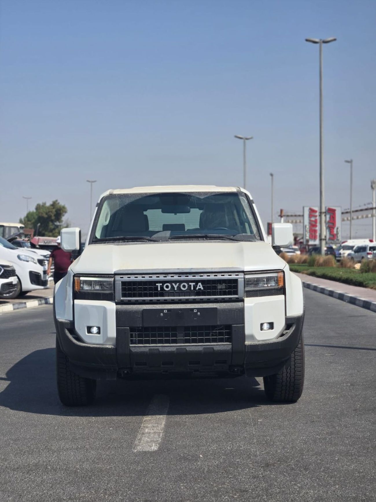 تويوتا برادو 2.8L DEISEL A/T 7 SEATER GCC SPECIFICATION