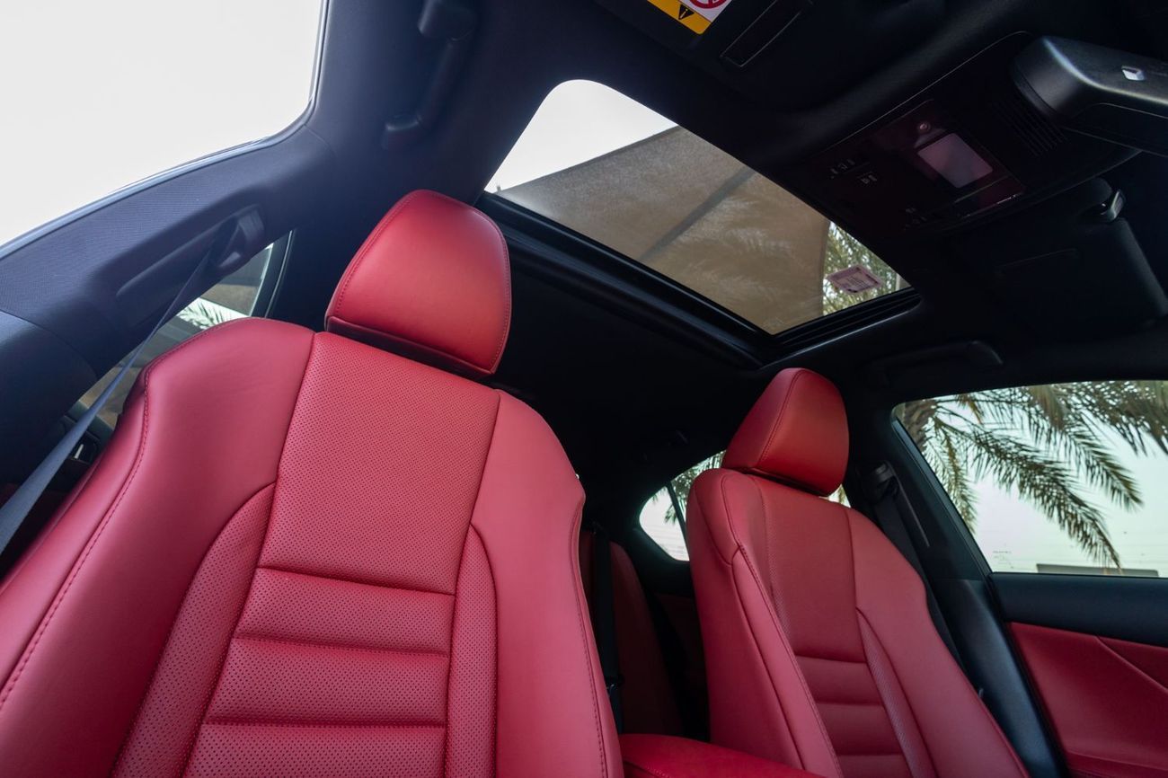 لكزس IS 350 F Sport