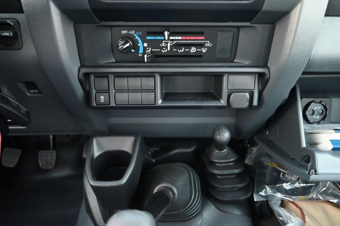 Toyota Land Cruiser Pick Up Double Cab V8 4.5L Diesel MT with Front / Rear Diff Lock, Black Wheels, Winch