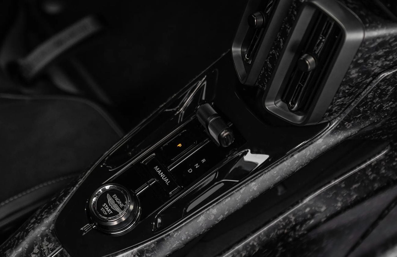 Aston Martin Valhalla 4.0L V8 Twin-Turbo Engine + eMotors