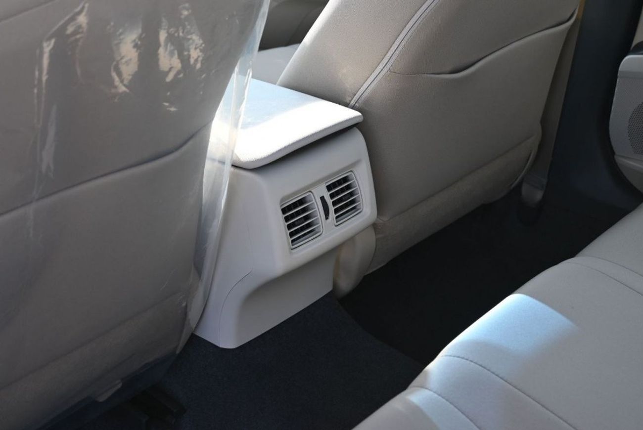 Toyota Camry Toyota Camry LE 2.5L Petrol,  Sedan, FWD, 4 Doors,  Color Brown, Model 2023