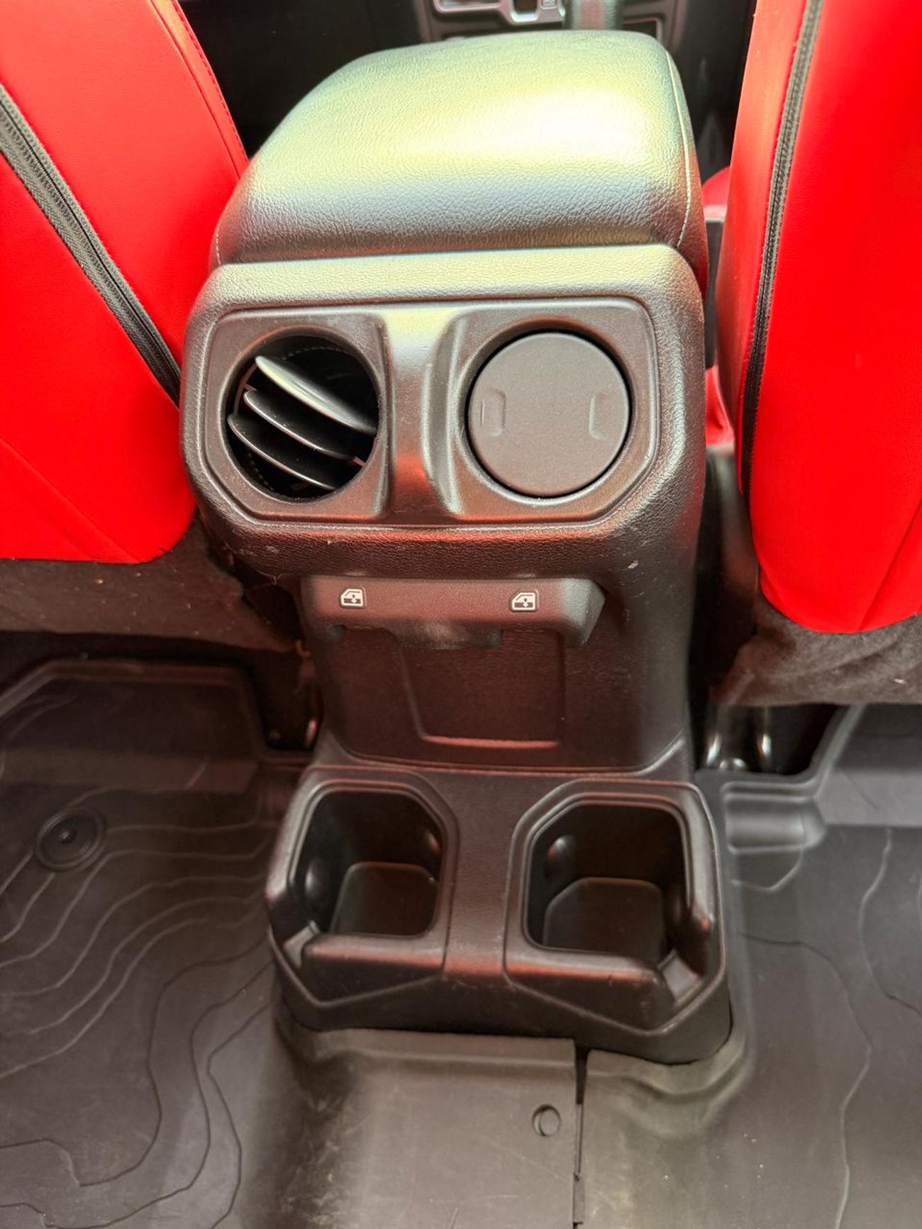 Jeep Wrangler Sport 3.6L A/T