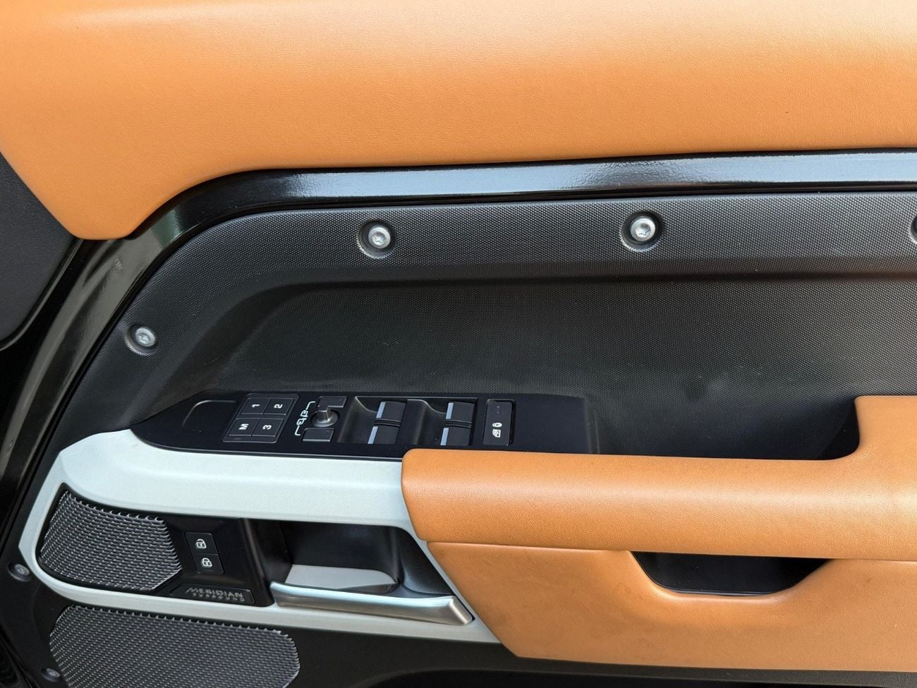 لاند روفر ديفندر 110 D300 X-Dynamic HSE Sport Right Hand Drive exported from Australia