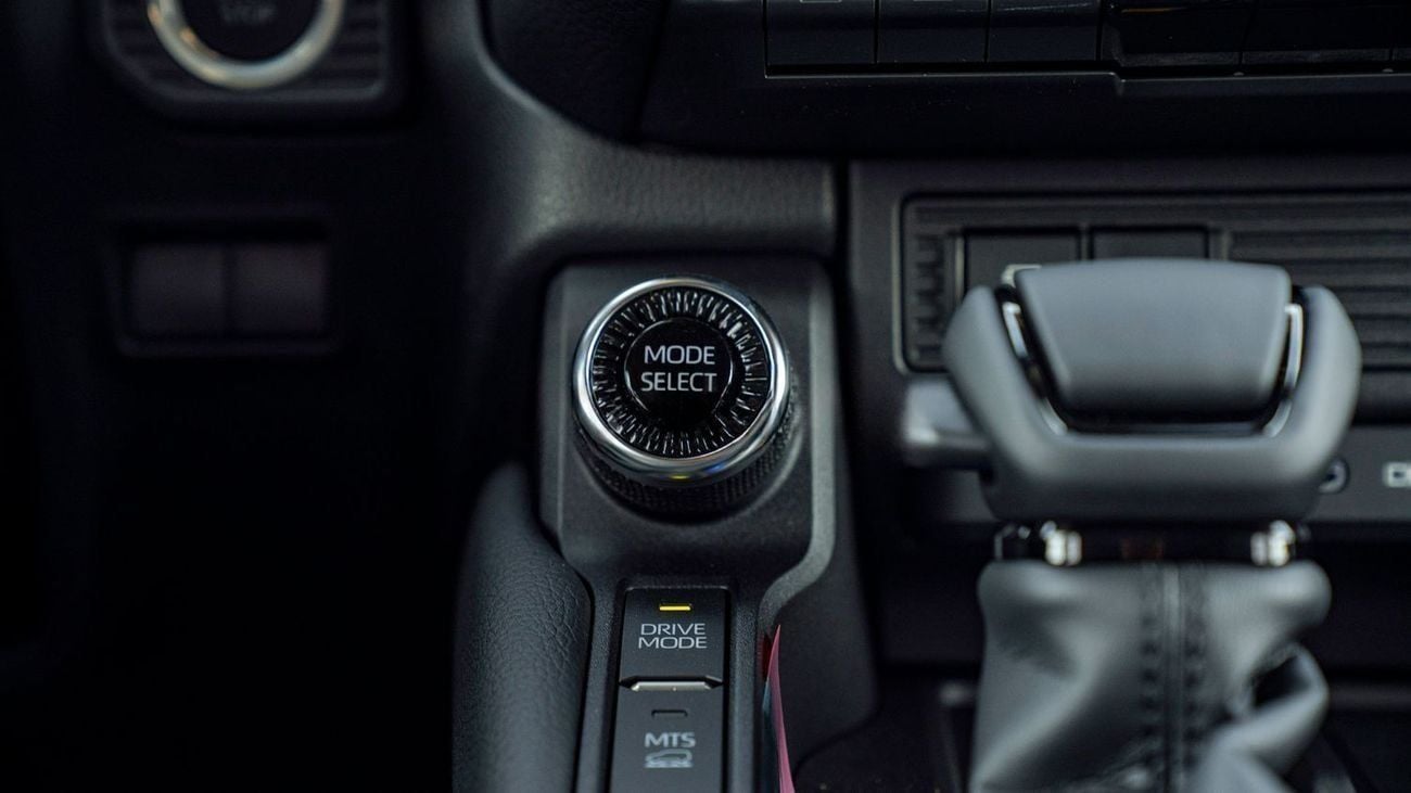 تويوتا برادو Adventure Dual Tone 2.4T