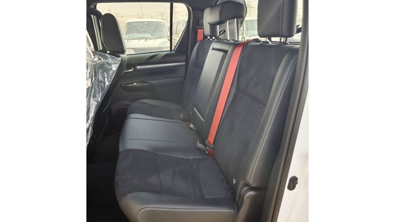 تويوتا هيلوكس تويوتا هايلكس 2024 ديزل 2.8 لتر جي آر سبورت