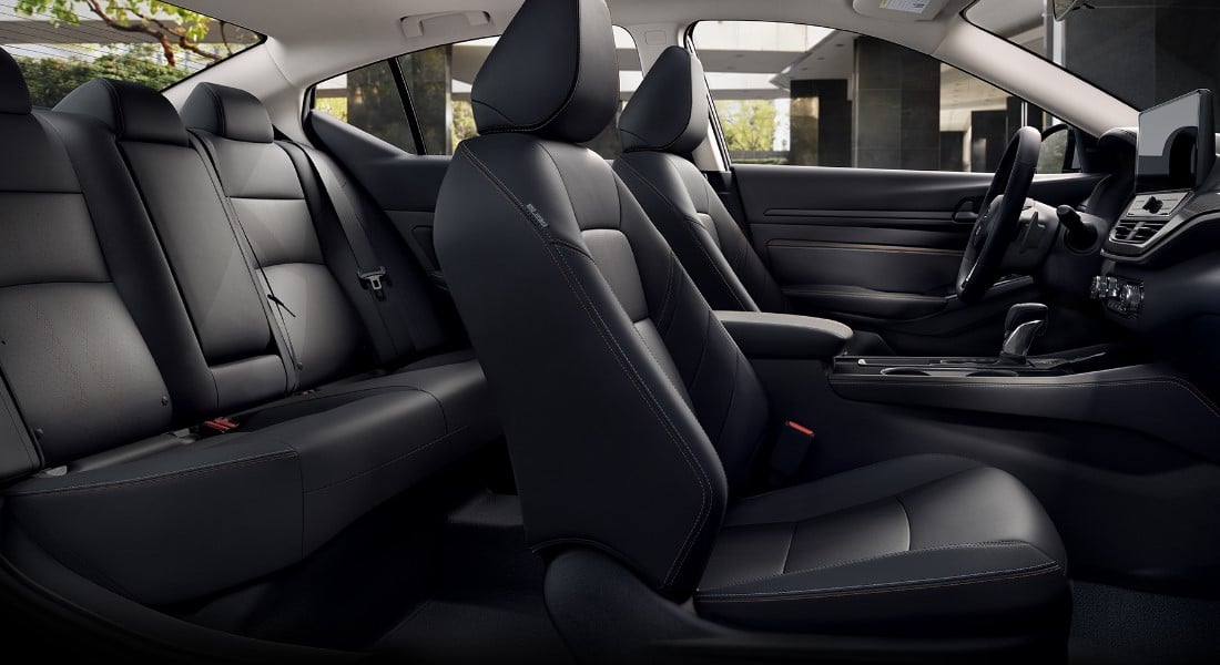 Nissan Altima interior - Seats