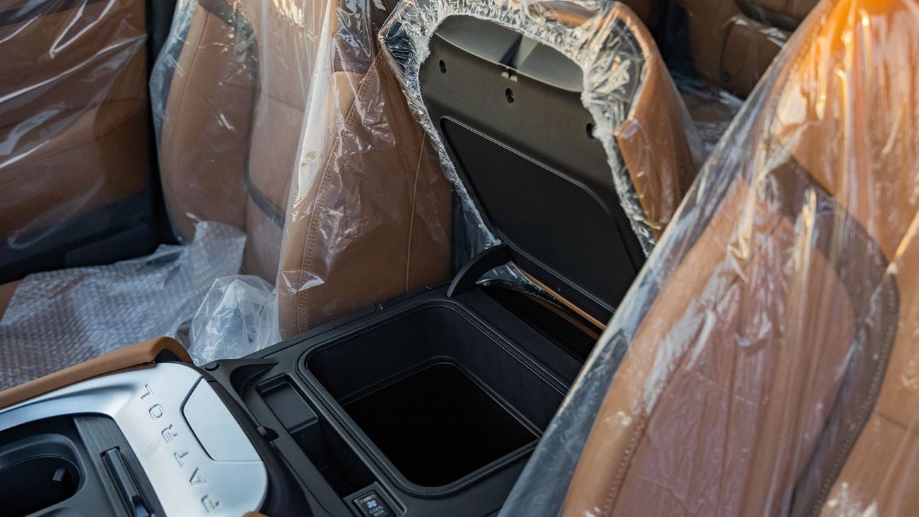 نيسان باترول 2026 Nissan Patrol Titanium 3.5L Twin Turbo AT Petrol (Black-Tan)