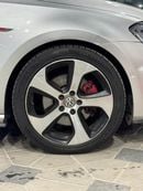 Volkswagen Golf GTI SE