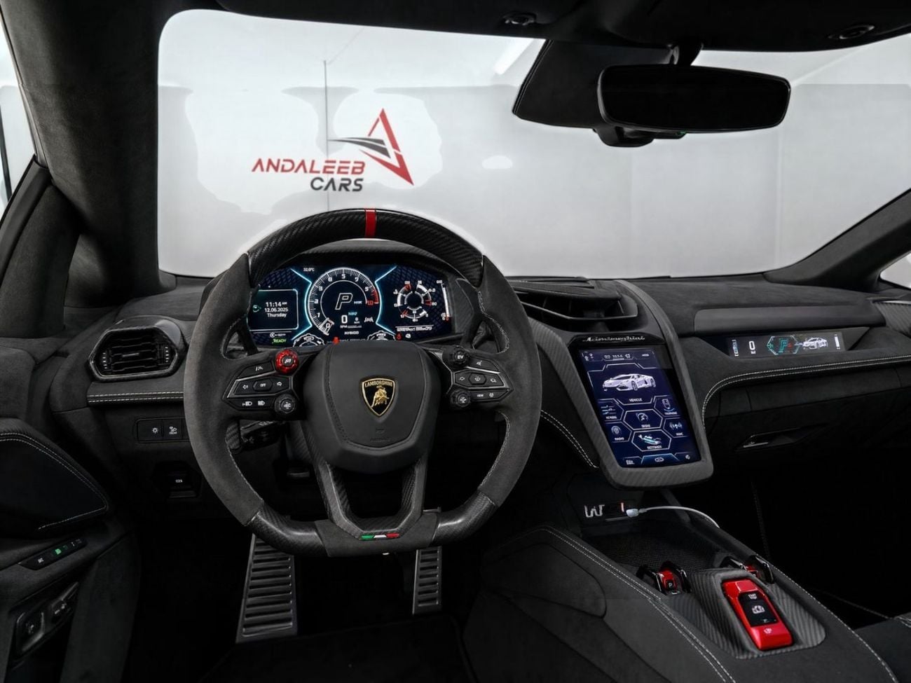 لامبورغيني ريفويلتو AED 30,400 P.M | 0% DOWN PAYMENT | LAMBORGHINI REVUELTO CARBON EDITION | 6.5L V12 HYBRID – 1,001 HP 