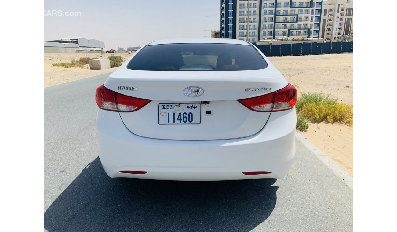 Hyundai Elantra 2012 MINT CONDITION 1.8L GCC SPECS