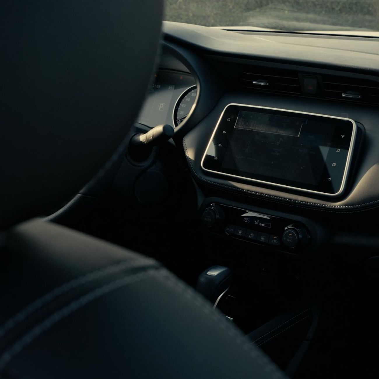 نيسان كيكس نيسان كيكس فل ابشن موديل 2023 بانوراما شاشة بصمة 360 كاميرا حساسات بلوتوث رادار شامل ضمان 5 سنوات وت