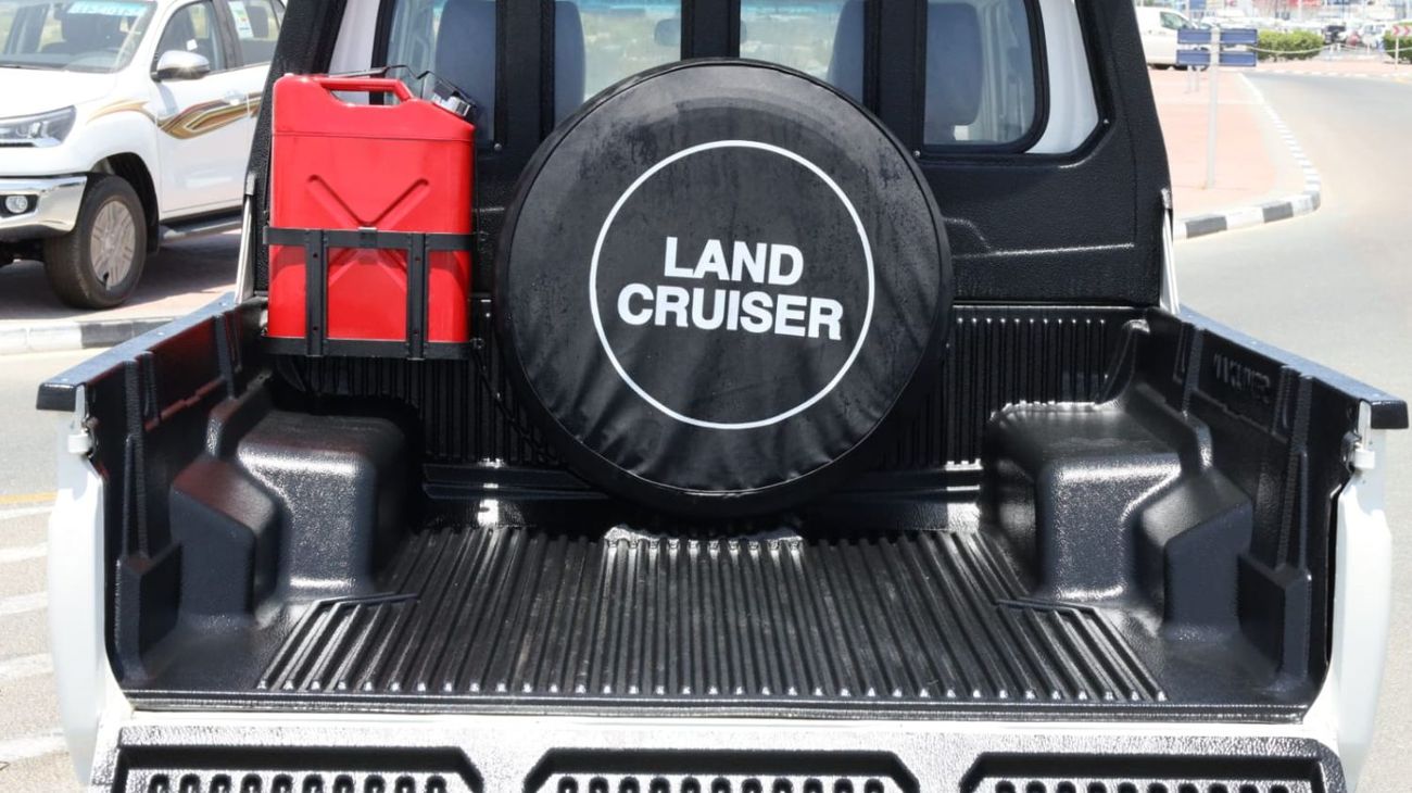 Toyota Land Cruiser Pick Up Double Cabin 4.5L 2014 TOYOTA LAND CRUISER DOUBLE CABIN