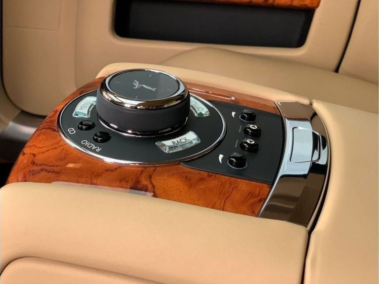 رولز رويس جوست EWB 6.6L GCC SPEC NEAT AND CLEAN