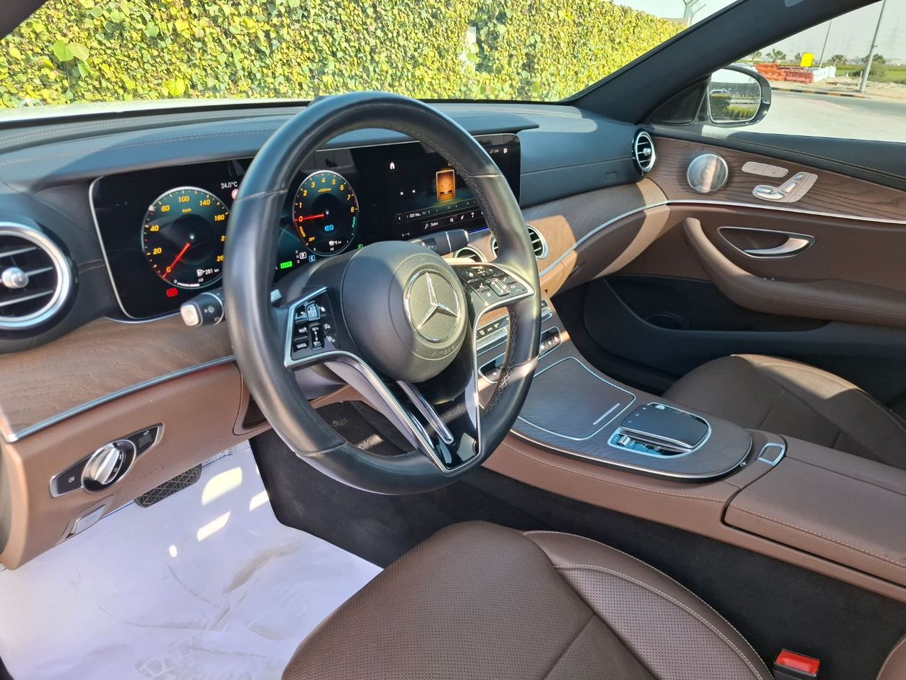 مرسيدس بنز E300 مرسيدس  E300e 2021