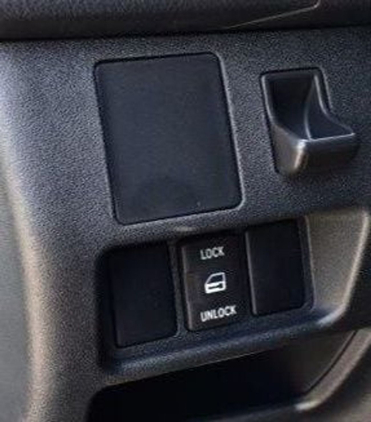 Toyota Hiace 2025 MODEL TOYOTA HIACE DELIVERY VAN HIGH ROOF 2.7L PETROL MANUAL TRANSMISSION – EURO4  (ONLY FOR EX