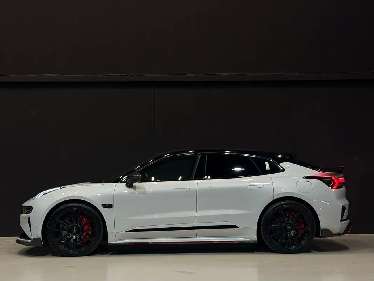 Zeekr 001 | 1000+ HP | CHINESE SPEC | ELECTRIC PERFORMANCE