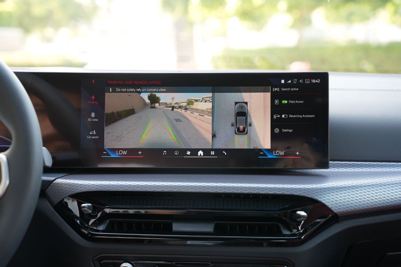 بي أم دبليو i4 2025 BMW i4 e-Drive 40 M-Sport kit RWD Brooklyn Gray 0Km