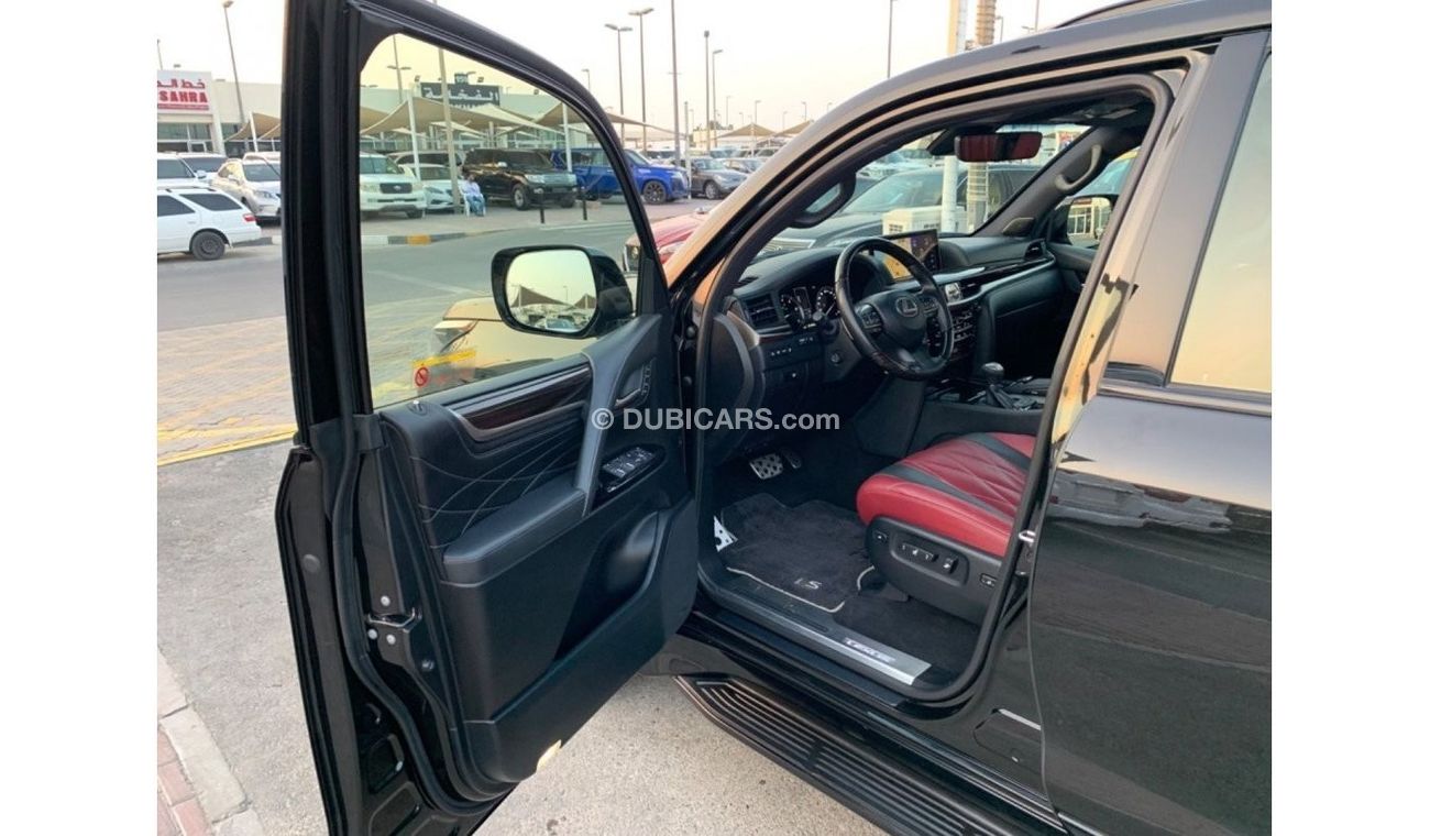 لكزس LX 570 سيجناتشر بلاك نسخة