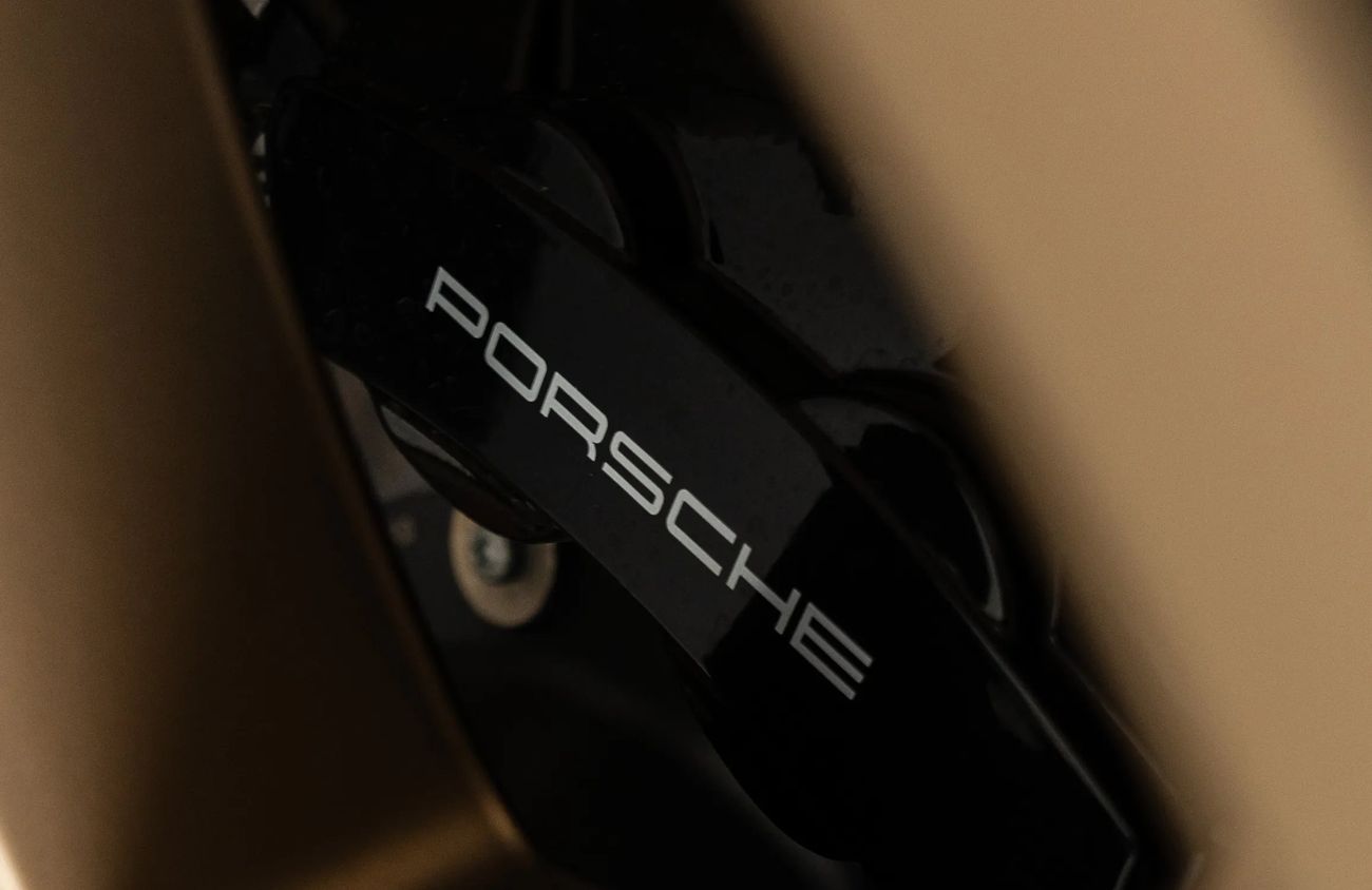 Porsche 911 4.0L F-6 Naturally Aspirated Engine