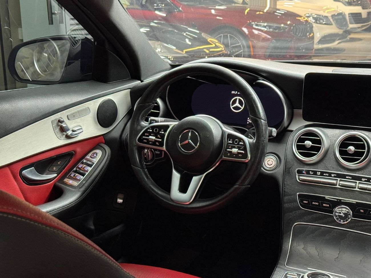 Mercedes-Benz C 300 Premium + 2.0L