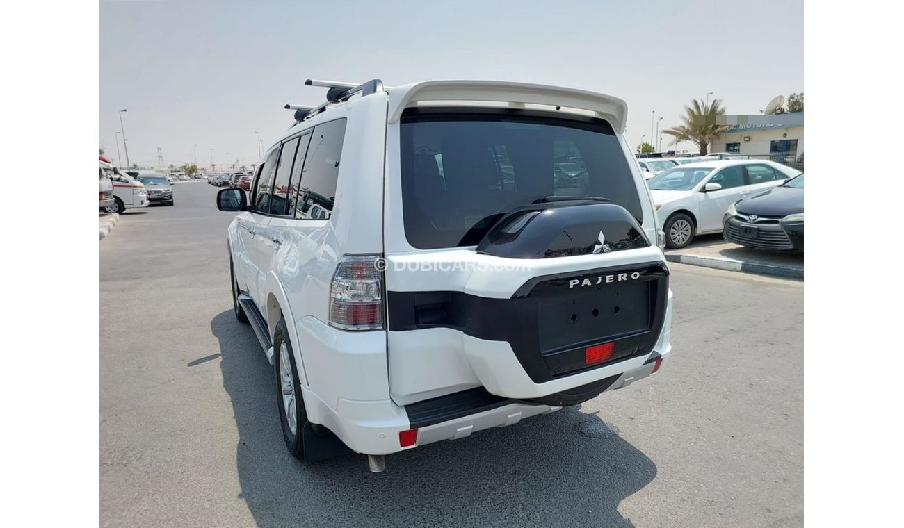 Mitsubishi Pajero MITSUBISHI PAJERO RIGHT HAND DRIVE(PM00423)