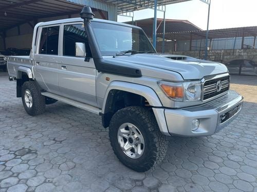 Toyota Land Cruiser Pick Up 2017 RHD Diesel Double Cabin Ful Option Very clean and perfect condition