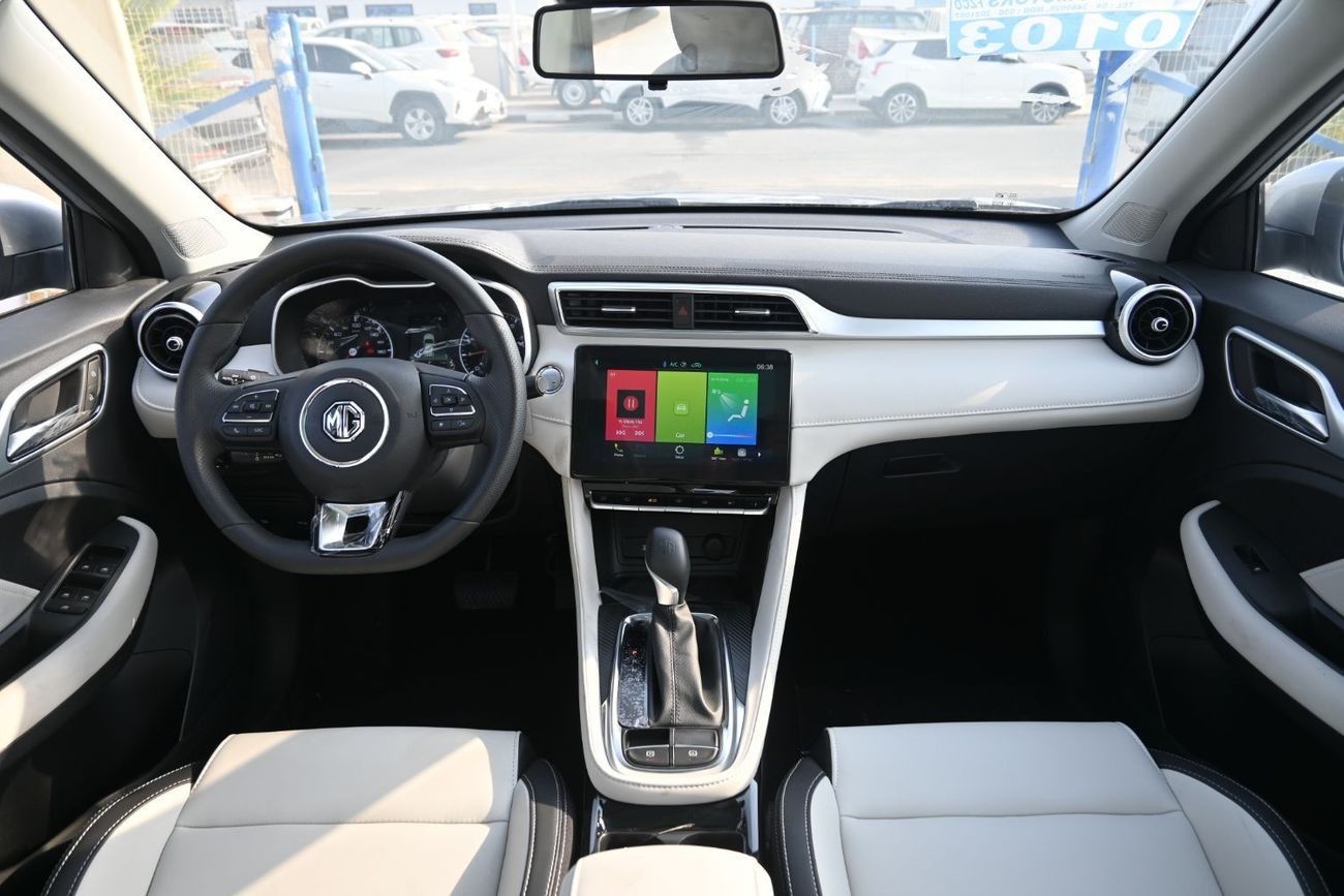 MG ZS MG ZS Luxury 1.5L Petrol Model 2025, Color Silver