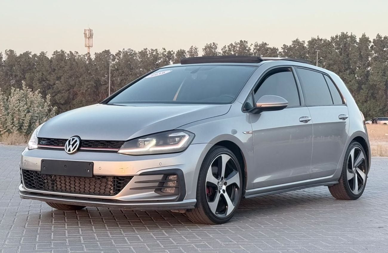 Volkswagen Golf GTI SPORT