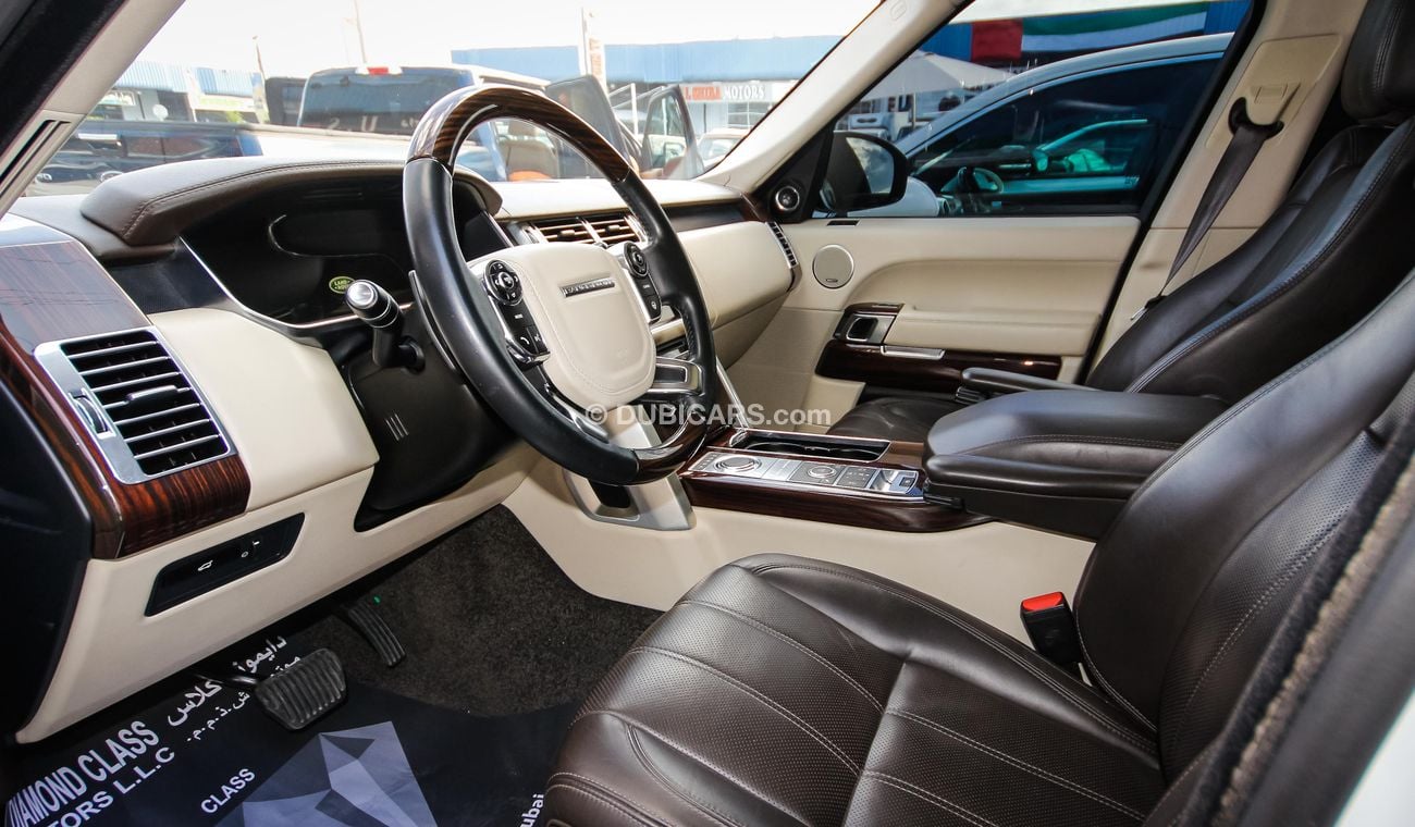 Land Rover Range Rover With Autobiography Badge