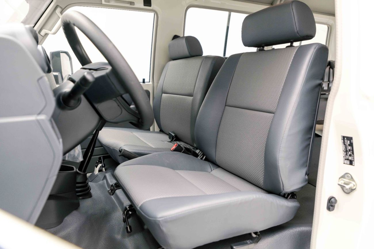 Toyota Land Cruiser 70 LC78 Hardtop 4.2L - 3 Door - Manual - White Inside Bluish Grey | Export Only