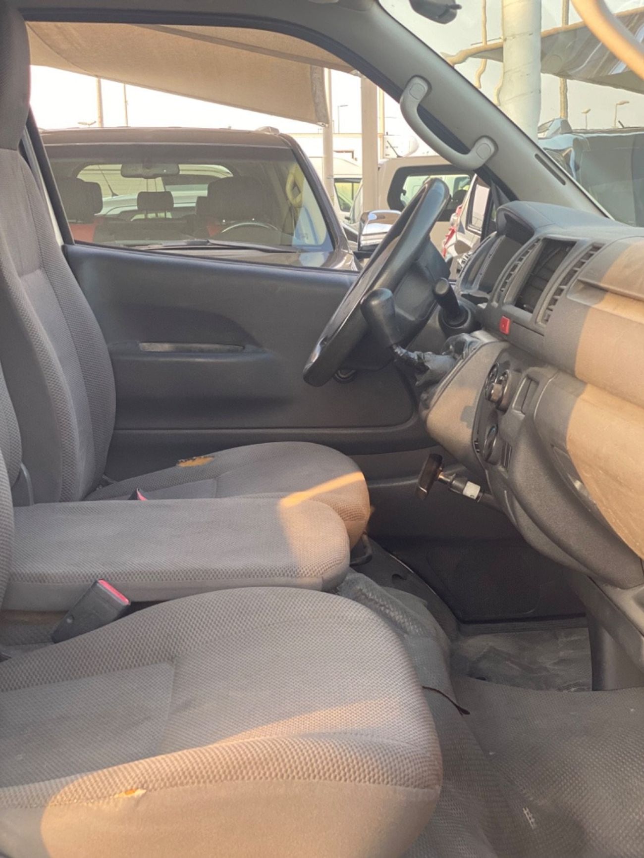 Toyota Hiace GL - Standard Roof