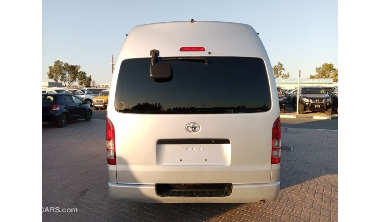 تويوتا هاياس TOYOTA HIACE RIGHT HAND DRIVE (PM1021)