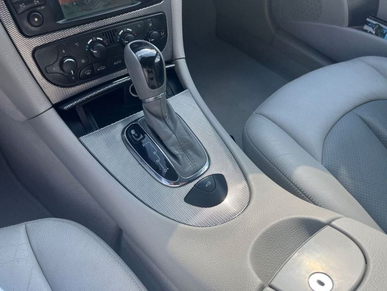 Mercedes-Benz CLK 320